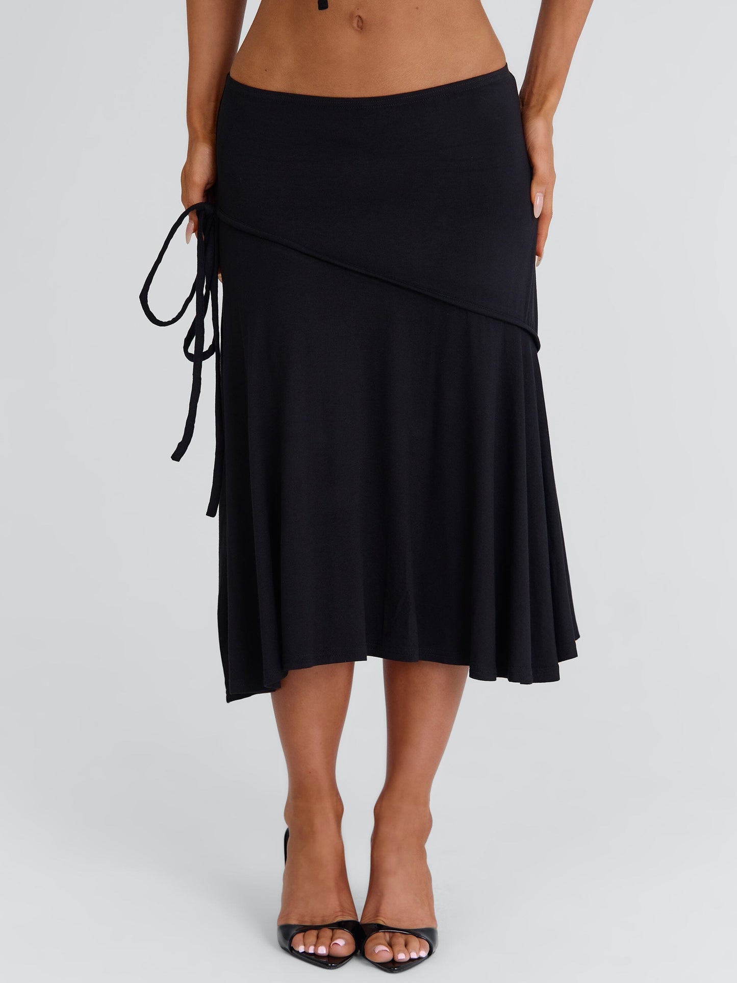 ARRIELLE MIDI SKIRT BLACK